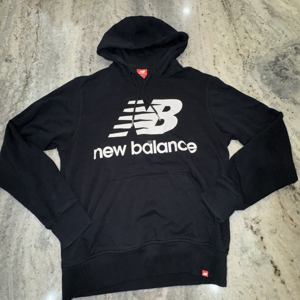 New Balance Pullover Hoodie Men's Sz Small Black Logo Athleisure Sport